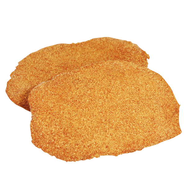 Gebakken schnitzel met een bakje salade